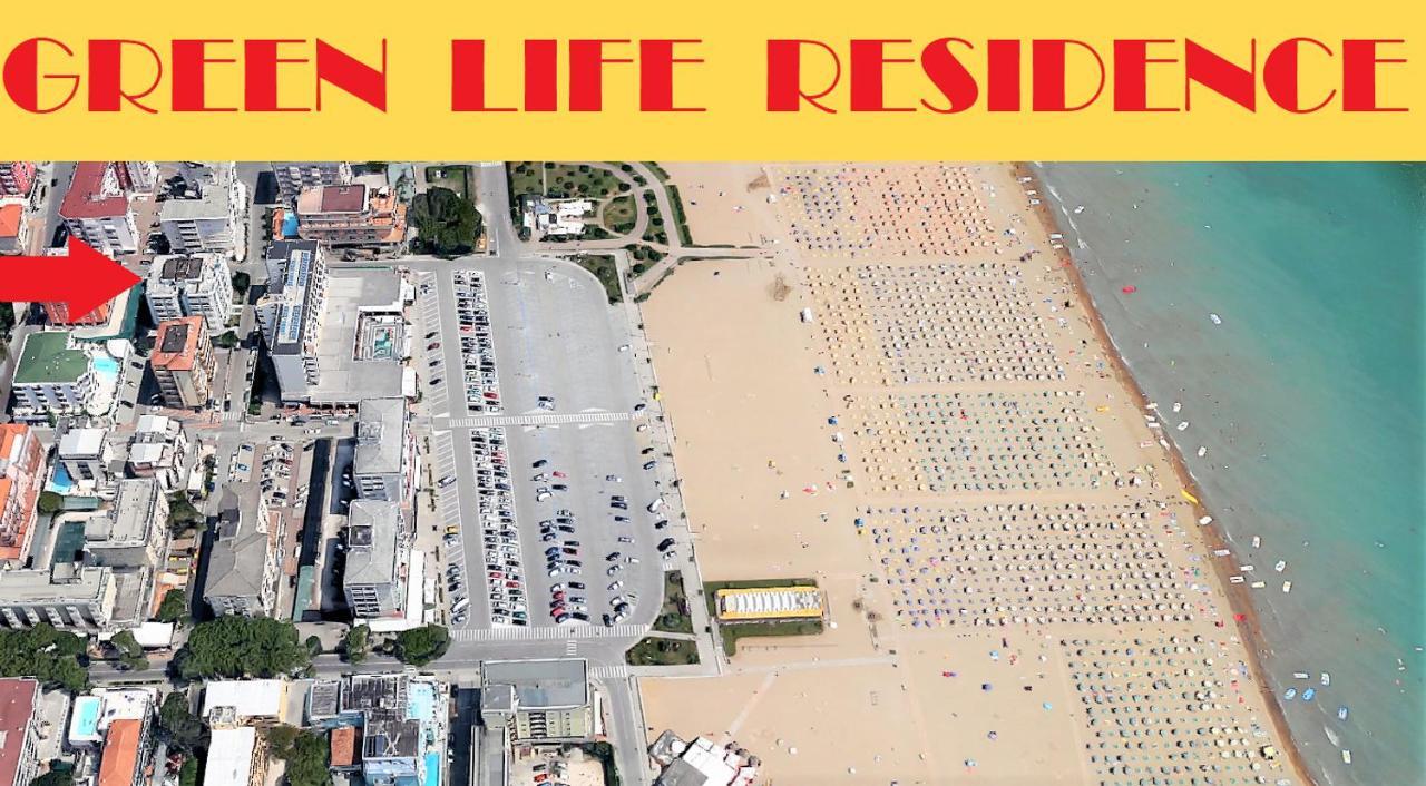 Green Life Wohnungen Direkt Am Strand Бибионе Экстерьер фото
